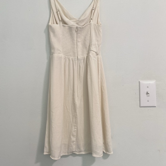 Aritzia cream coloured dress - Picture 3 of 4